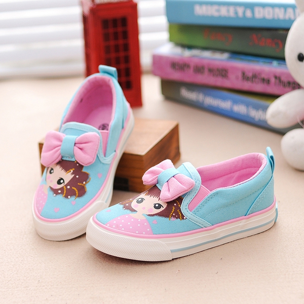 Παιδικά παπούτσια σε ροζ και  μπλε χρώμα