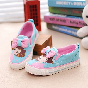 Παιδικά παπούτσια σε ροζ και  μπλε χρώμα