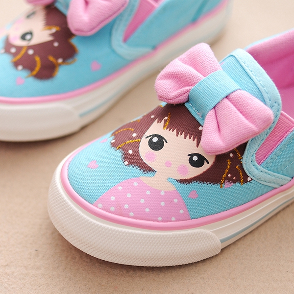 Παιδικά παπούτσια σε ροζ και  μπλε χρώμα