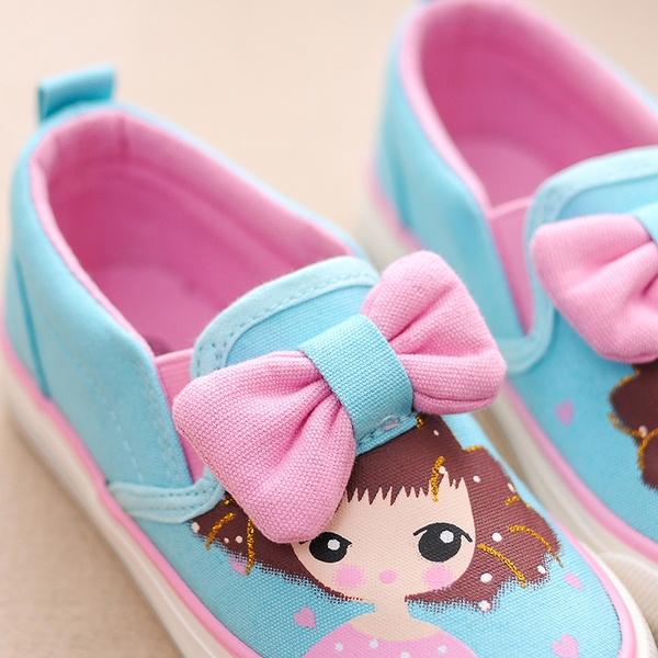 Παιδικά παπούτσια σε ροζ και  μπλε χρώμα