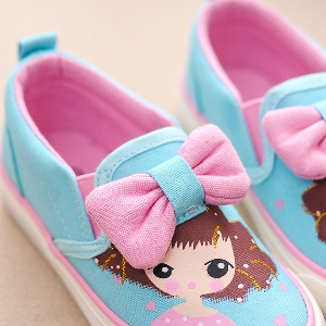 Παιδικά παπούτσια σε ροζ και  μπλε χρώμα