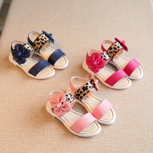 Τα παιδιά καθημερινά πέδιλα με κορδέλα σε ροζ, φούξια και μαύρο