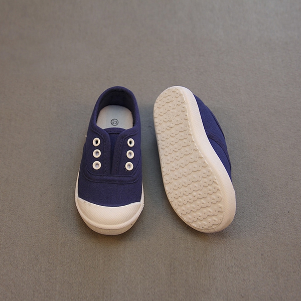 Παιδικά αθλητικά παπούτσια για αγόρια και κορίτσια - 6 μοντέλα