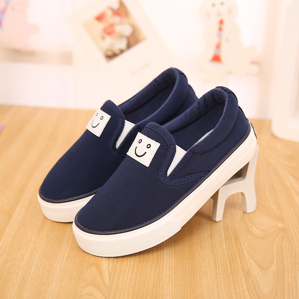 Παιδικά υποδήματα κόκκινα και μπλε για αγόρια