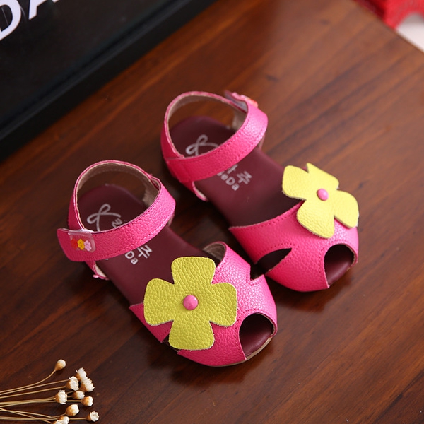 Детски летни сандалки за момичета с цветенце - няколко топ модела - розови, бели и цикламени