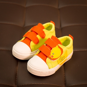 Детски обувки с лепки за момичета с топ анимации - Хелоу кити, патенце - син, розов, жълт