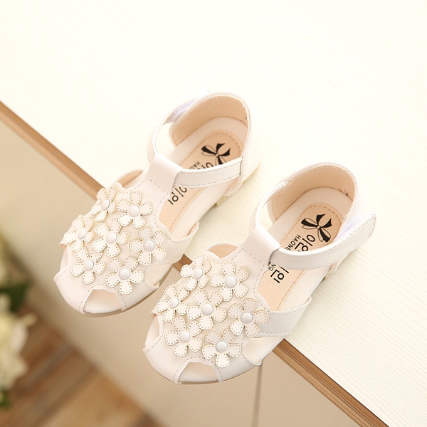 Παιδικά σανδάλια για τα κορίτσια - λευκό, ροζ και καφέ