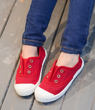 Καλοκαιρινά παιδικά πάνινα παπούτσια για αγόρια και κορίτσια - 12 μοντέλα