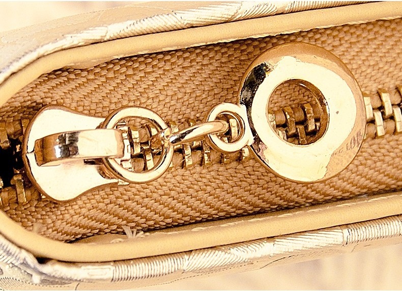 Дамски портмонета