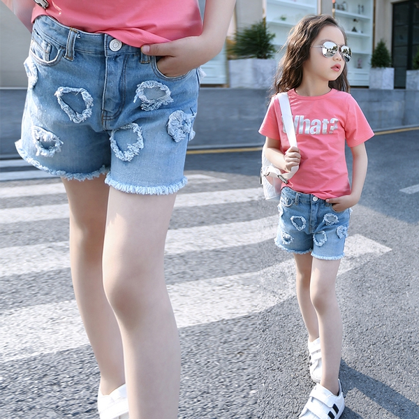 Детски къси панталони - 5 модела с пайези, лекично разкъсани - подходящи за момичета