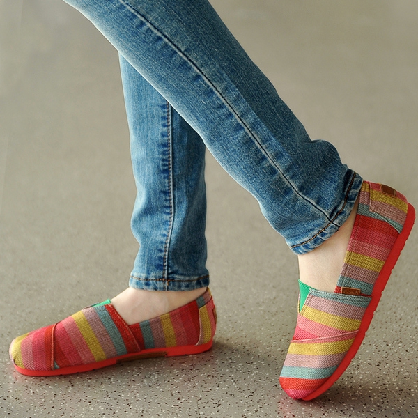 Дамски цветни мокасини 16 различни модела.