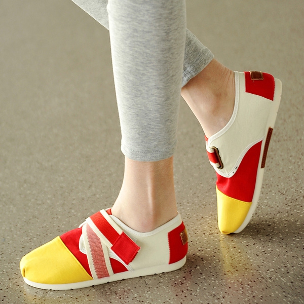 Дамски цветни мокасини 16 различни модела.