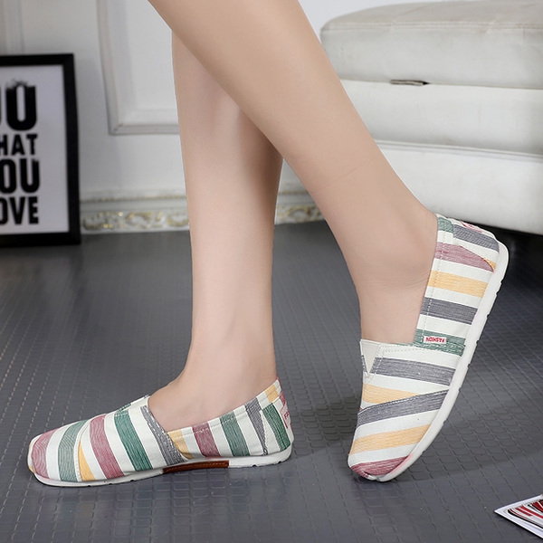 Дамски цветни мокасини 16 различни модела.