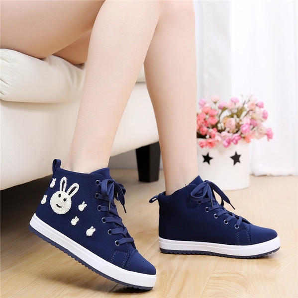 Дамски кецове в син,черен и червен цвят - подходящи за ежедневие