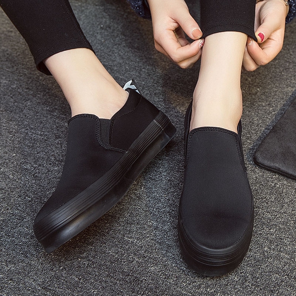 Дамски мокасини в четири свежи цвята.