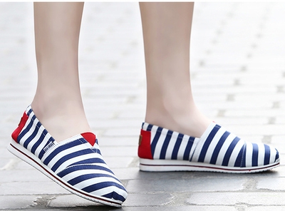 Дамски платнени мокасини различни цветови комбинации. 