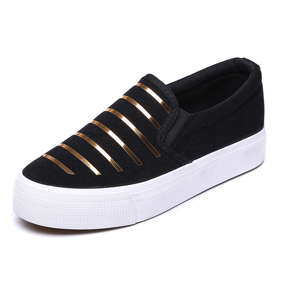 Черни мокасини със сребърни и златни райета. 