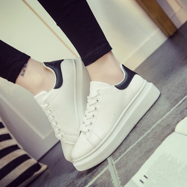 Дамски кецове изработени от лачена кожа - различни модели и цветове 