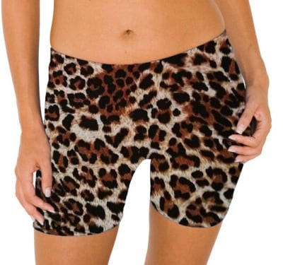 Дамски летни шорти - 6 модела в цвят леопард, карирани, златисти и сребристи модели