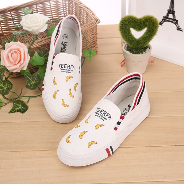 Дамски мокасини с принт плодове 