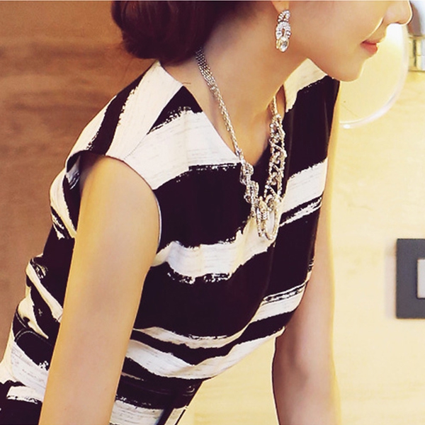 Дамска раирана рокля 