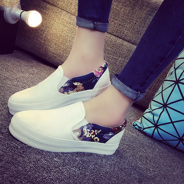 Дамски мокасини от изкуствена кожа черен и бял цвят