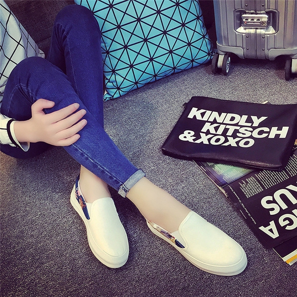 Дамски мокасини от изкуствена кожа черен и бял цвят