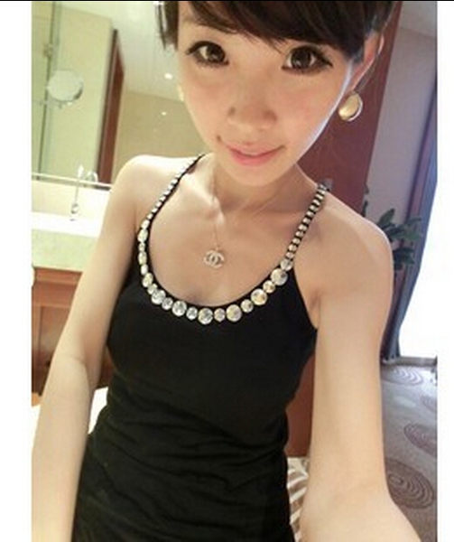 Дамски потник с камъни и дантела