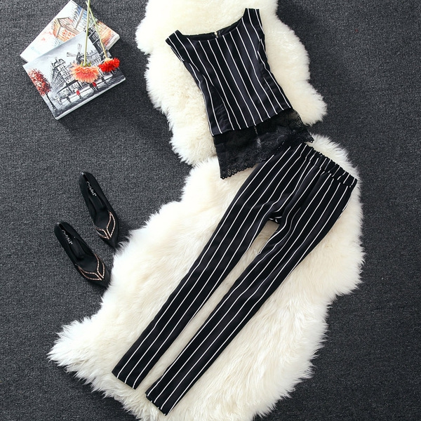 Дамски раиран комплект потник и панталони