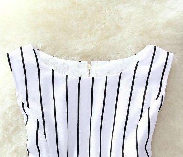 Дамски раиран комплект потник и панталони