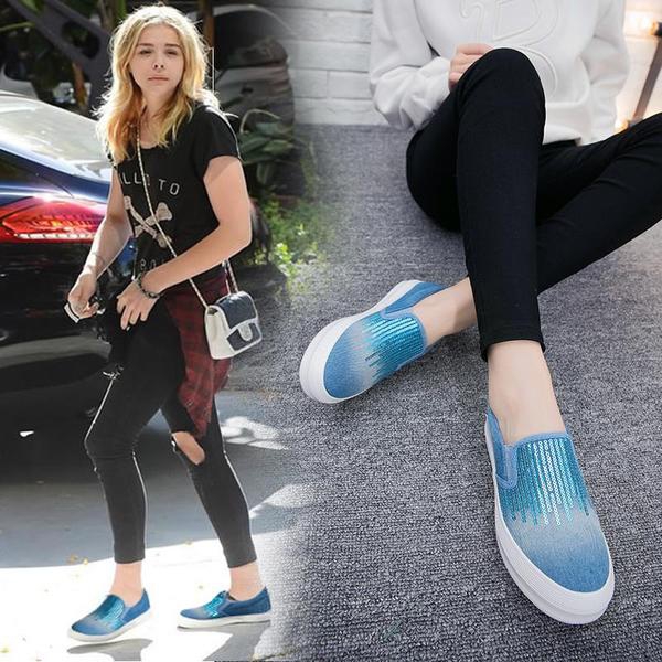 Дамски мокасини - 2 деним модела с подметка от каучук от метални декоративни елементи