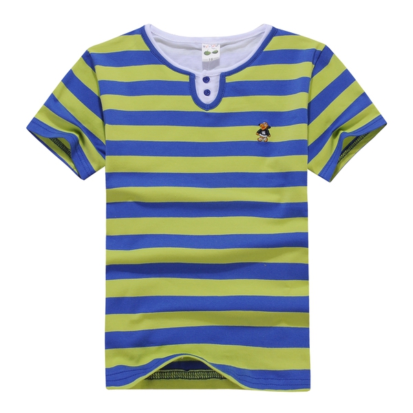 Βαμβακερά μπλουζάκια με πέντε ριγωτά μοτίβα.