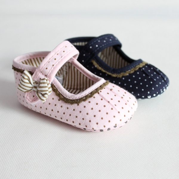 Бебешки прохождащи обувки два цвята