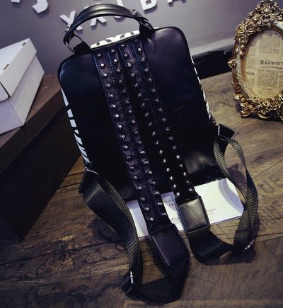 Дамски раници в 2 размера - тип зебра