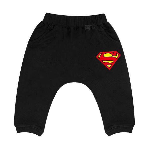  Къси панталони Супермен за момчета в 6 цвята.