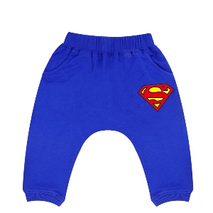  Къси панталони Супермен за момчета в 6 цвята.