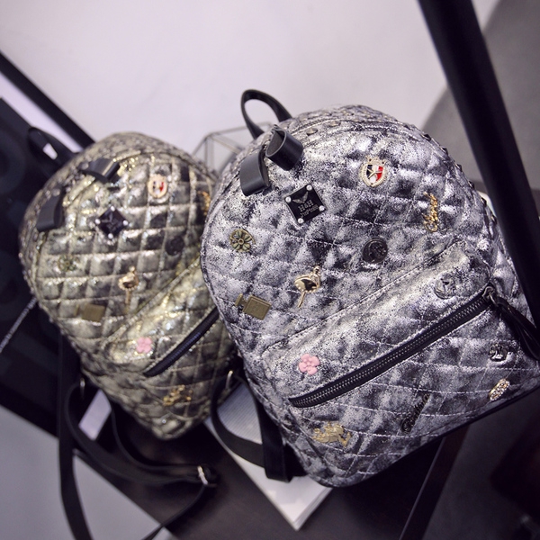 Водоустойчива дамска раница в сребрист и златист цвят -2 модела