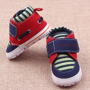 Бебешки обувки за прохождане в  два цвята