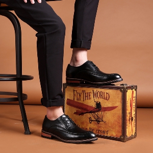 Мъжки официални обувки с нисък ток в черно и кафяво
