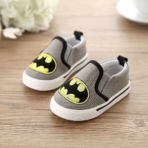 Бебешки обувки за момчета с принт Супермен Спайдърмен и Батман 