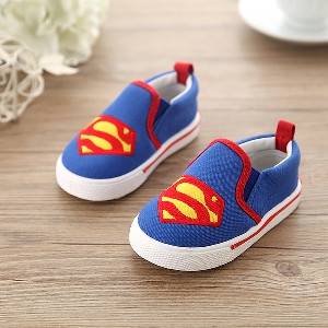 Бебешки обувки за момчета с принт Супермен Спайдърмен и Батман 