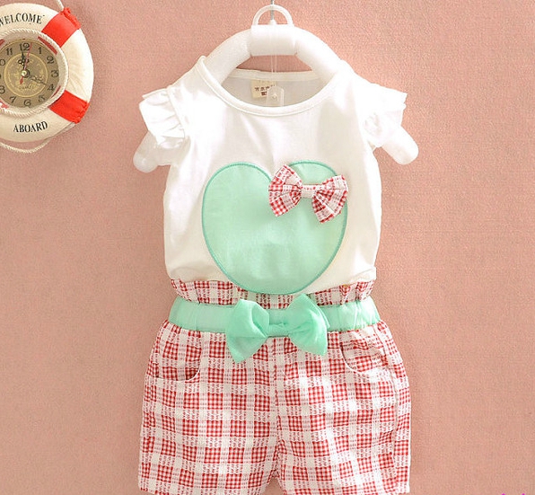 Бебешки летни комплекти за момичета в свежи цветове и модели.