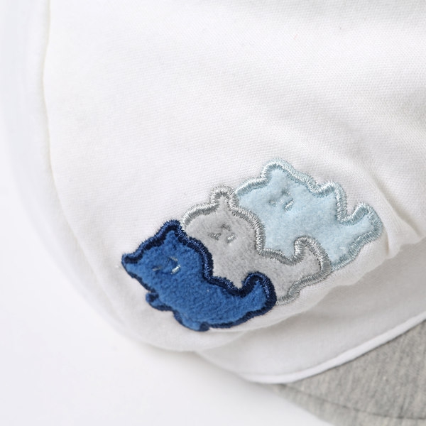 Детски шапки за момичета и момчета - розов цвят със сърце и бял с мечета