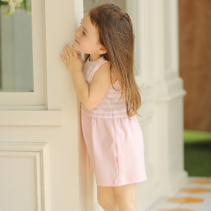 Детска рокля за момичета в розов цвят на райета - 1 модел