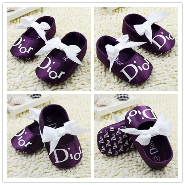 Бебешки обувки за прохождане в различни цветове и модели