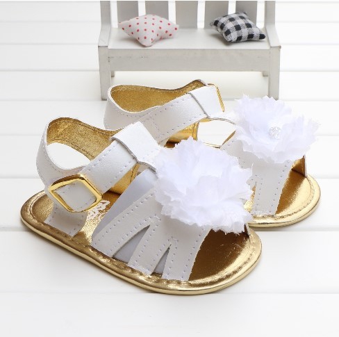 Βρεφικά παπούτσια  σε διαφορετικά σχέδια και χρώματα