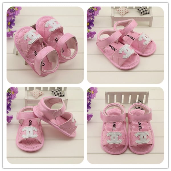 Βρεφικά παπούτσια  σε διαφορετικά σχέδια και χρώματα