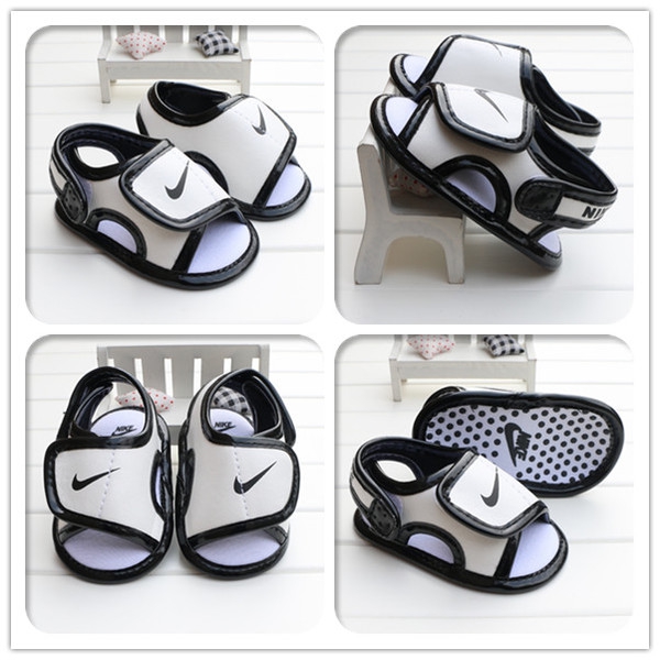 Βρεφικά παπούτσια  σε διαφορετικά σχέδια και χρώματα