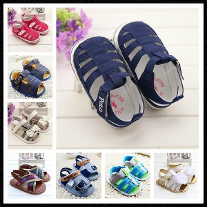 Бебешки малки обувки за прохождане в различни модели и цветове