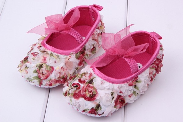 Бебешки обувки за прохождане за момичета
